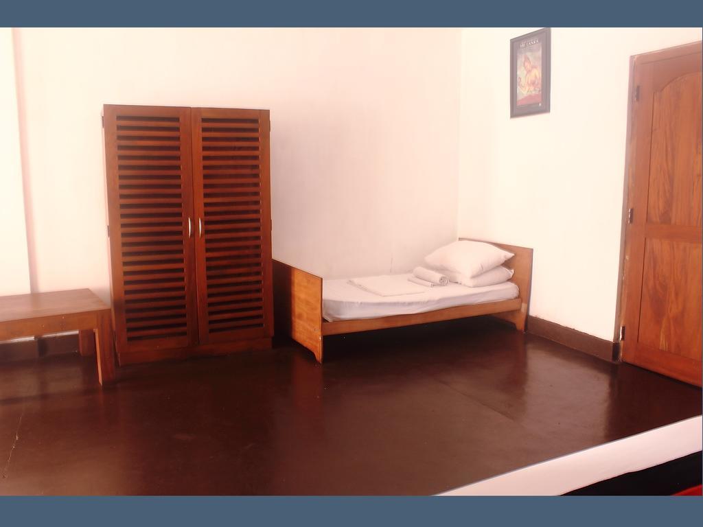 256 Townhouse Rest Hotel Kandy Eksteriør billede