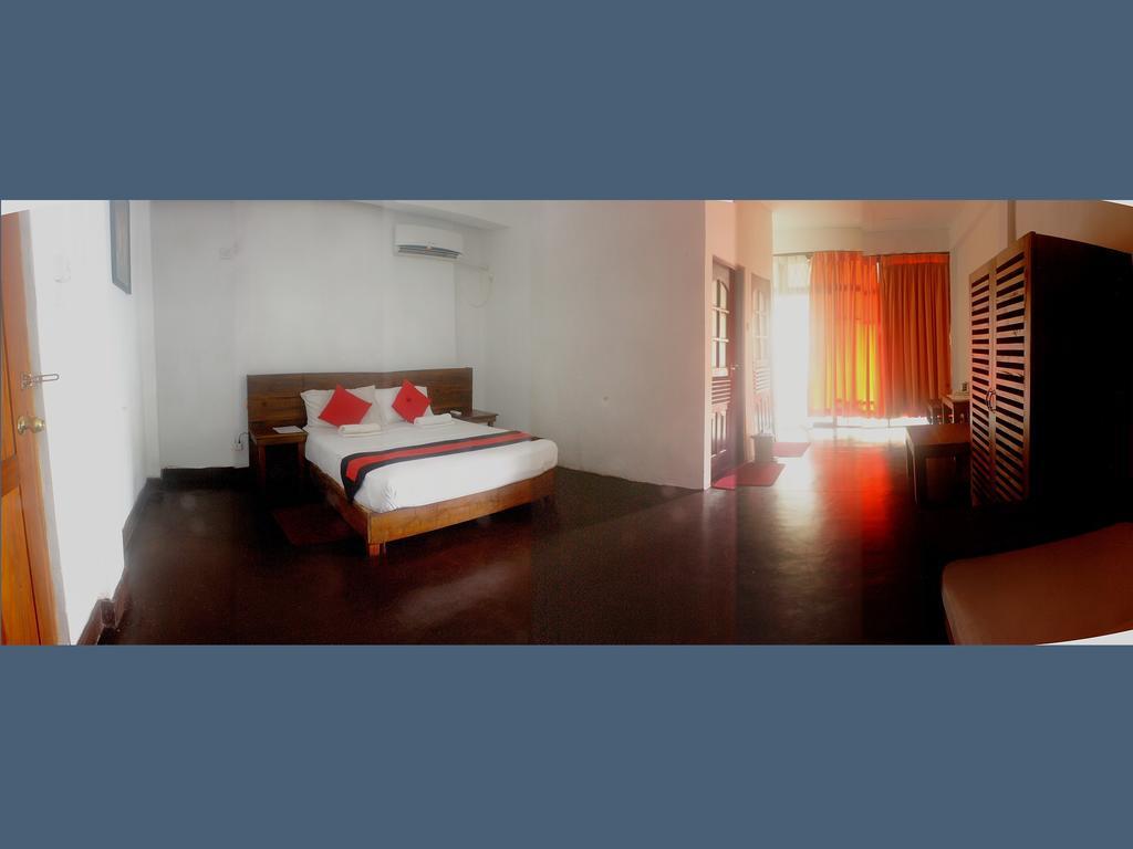256 Townhouse Rest Hotel Kandy Eksteriør billede